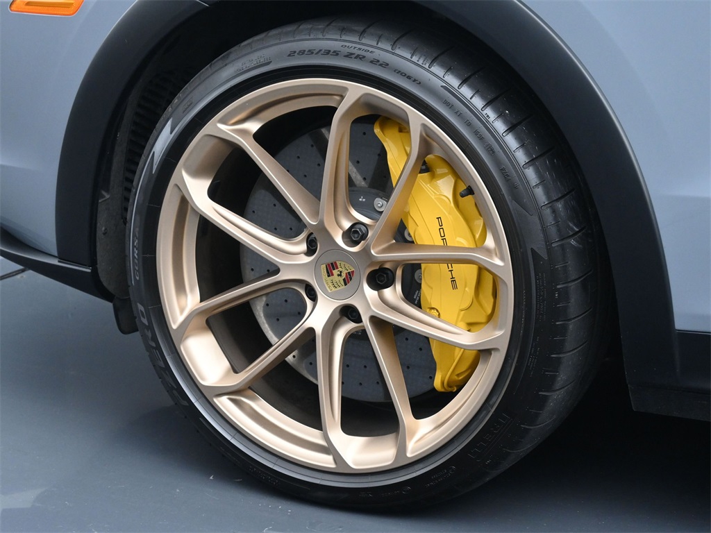 2023 Porsche Cayenne Coupe Turbo GT photo 6