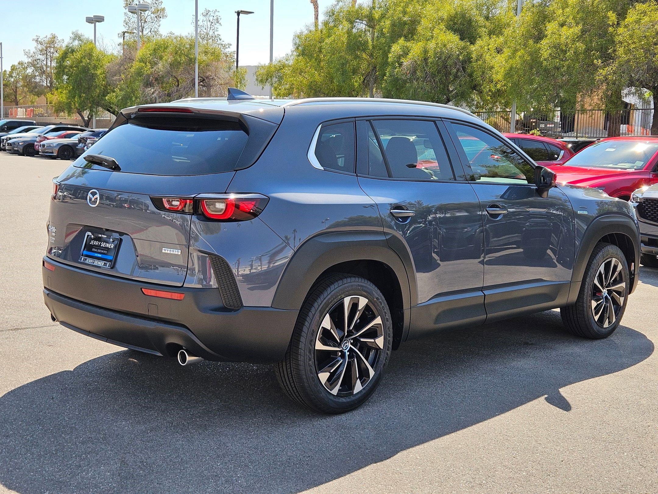 2025 Mazda CX-50 Premium Plus photo 4