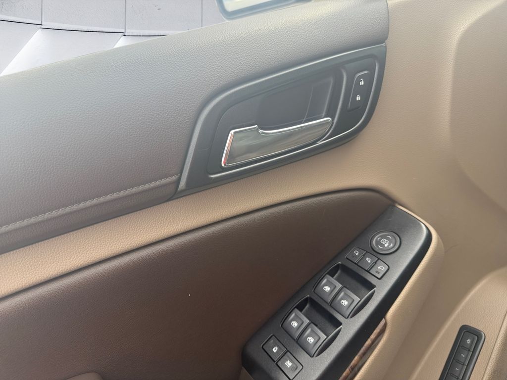 2019 Chevrolet Tahoe LT photo 11