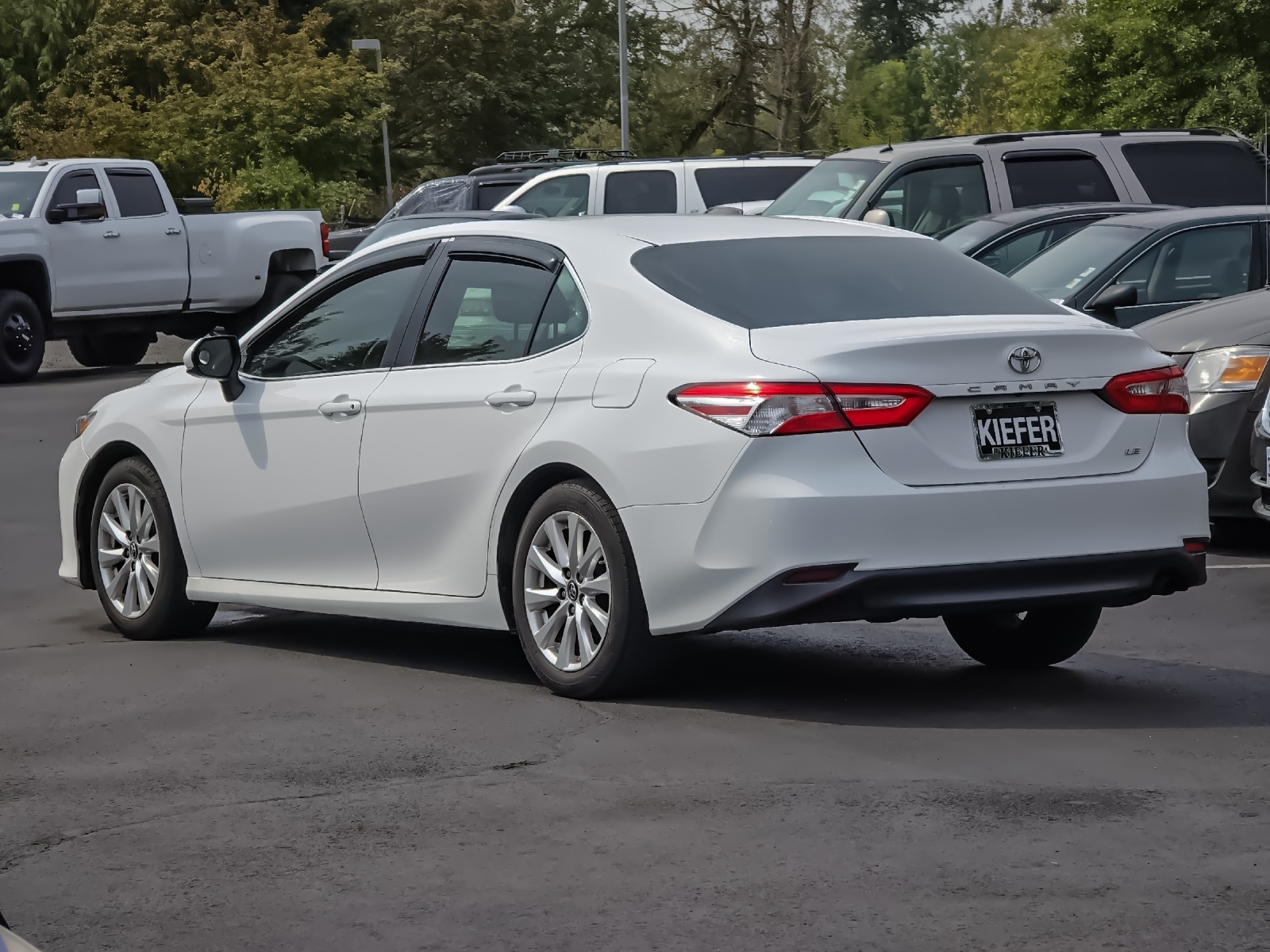 2018 Toyota Camry SE XLE photo 5