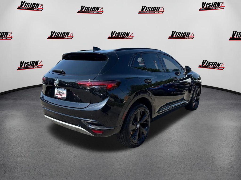2022 Buick Envision Essence photo 5