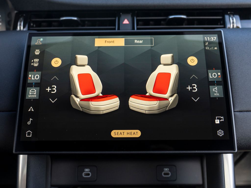 2024 Land Rover Discovery Sport S photo 29