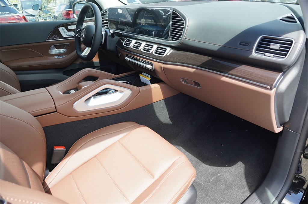 2025 Mercedes Benz GLS 450 4MATIC photo 22