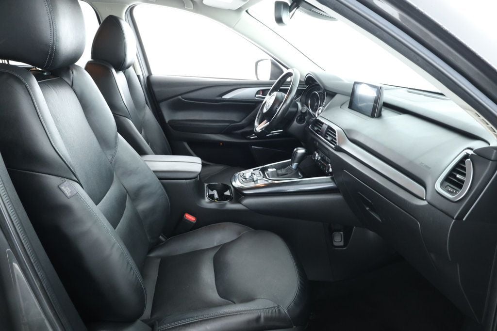 2017 Mazda CX-9 Touring photo 17