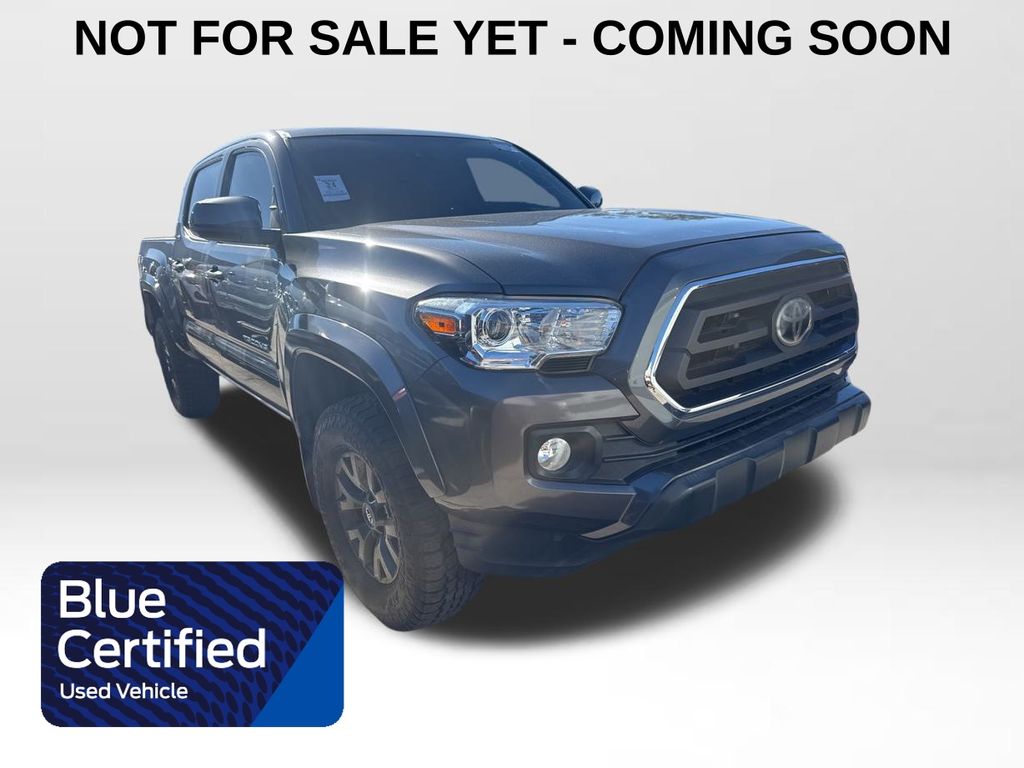 2021 Toyota Tacoma SR5's photo