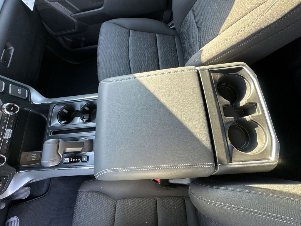 2025 Ford F-150 XLT photo 22
