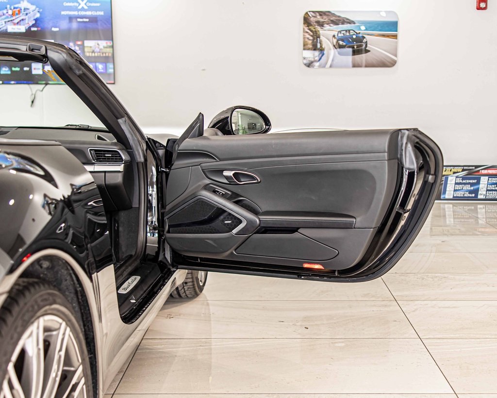 2016 PORSCHE 911 - Image 30