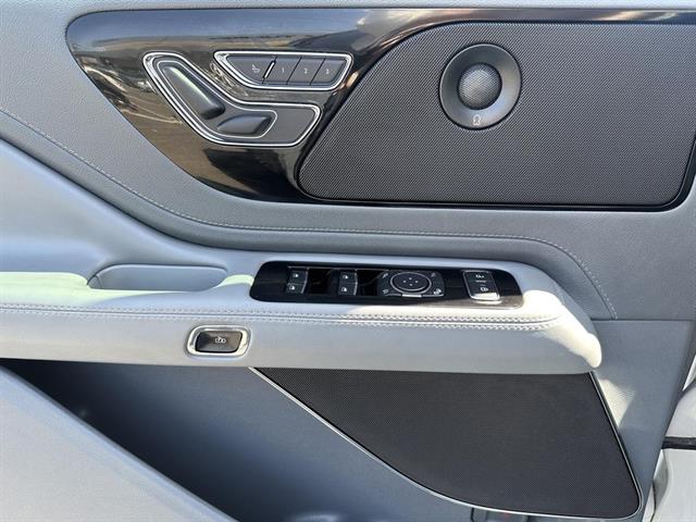 2020 Lincoln Aviator Reserve photo 7