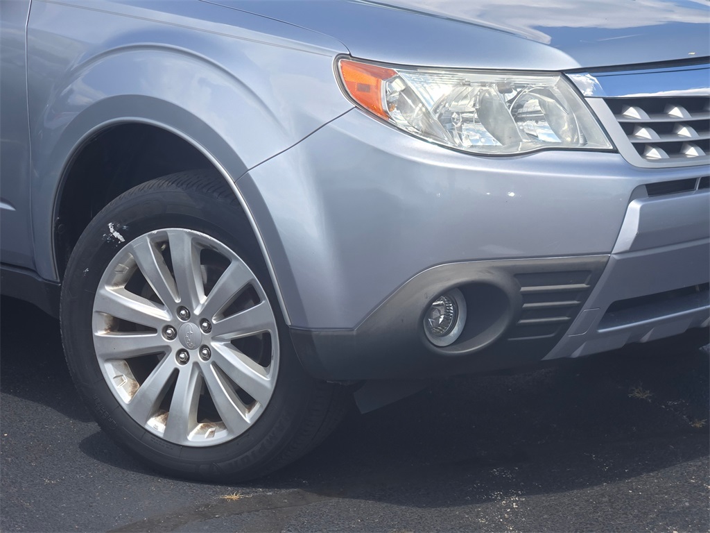 2013 Subaru Forester 2.5X Premium photo 3