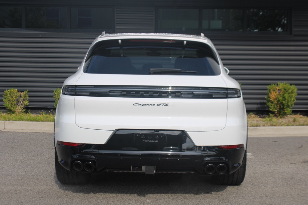 2025 Porsche Cayenne GTS photo 6