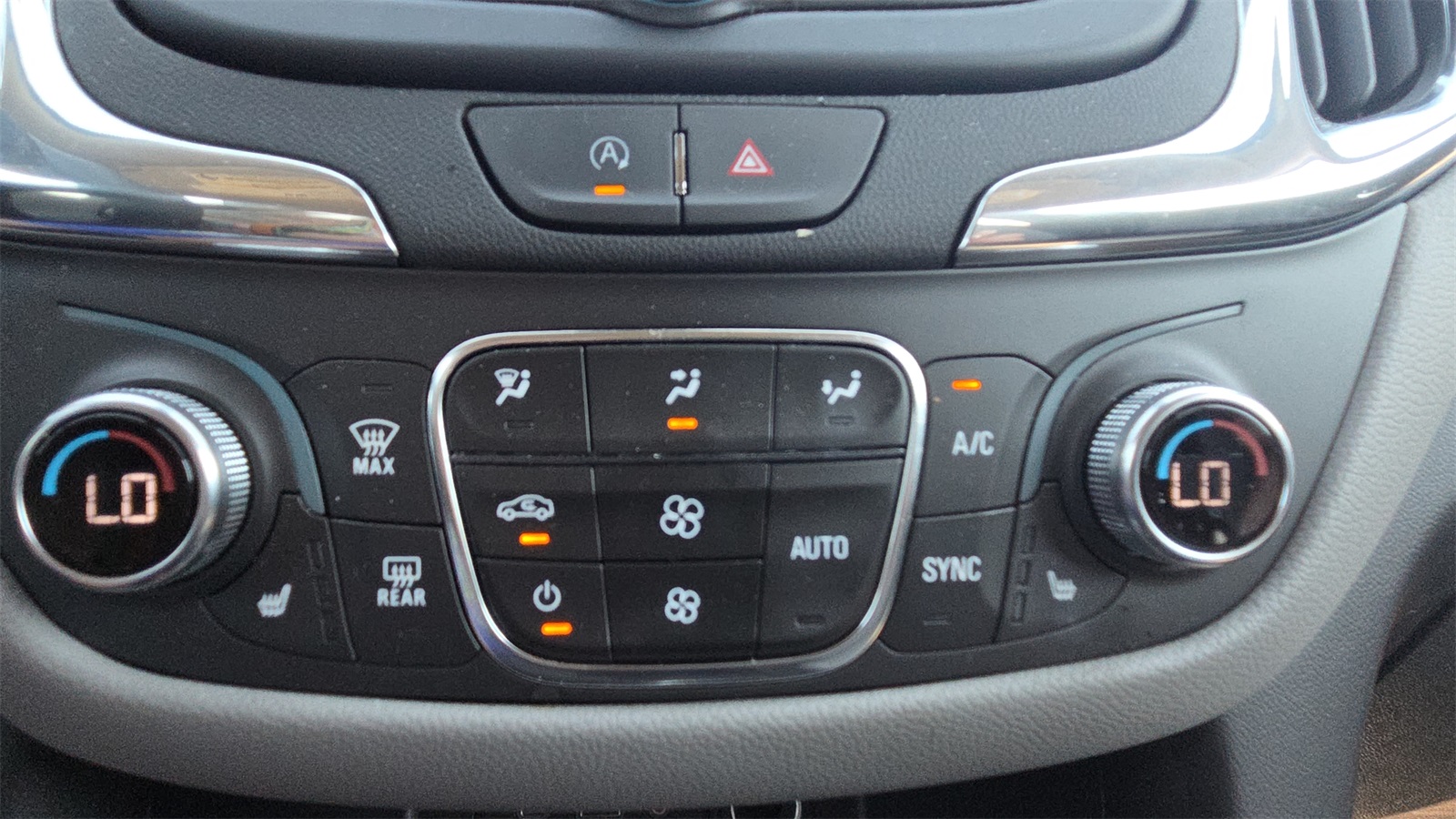 2023 Chevrolet Equinox LT photo 26
