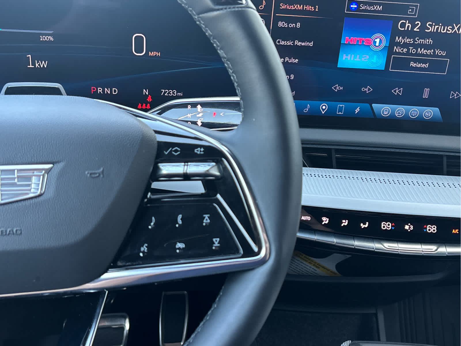 2025 Cadillac Optiq Luxury photo 16