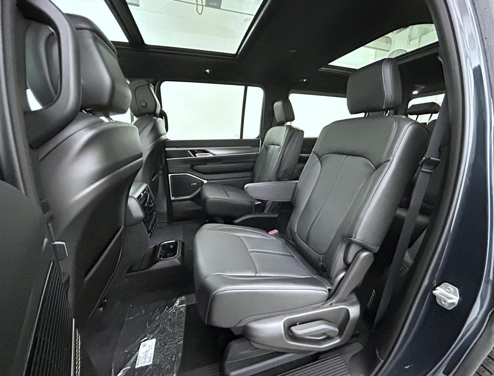 2025 Jeep Wagoneer Limited Series II photo 22