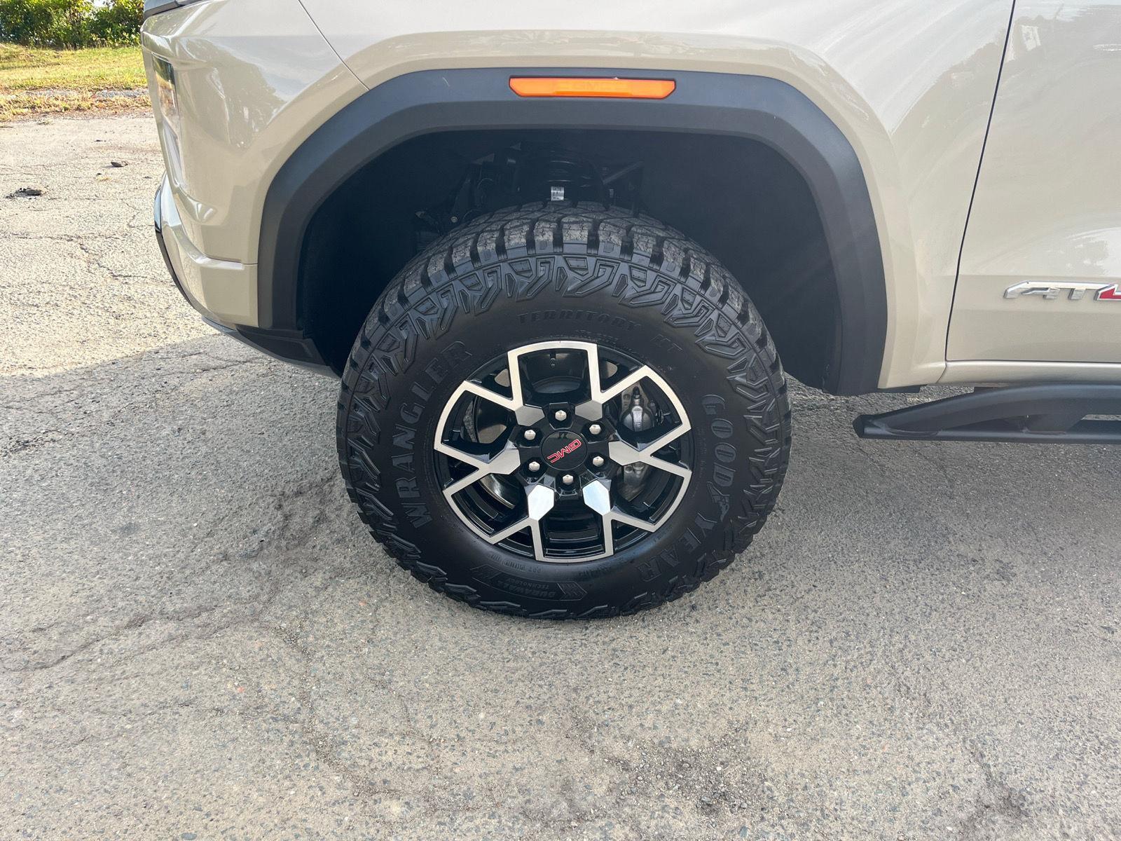 2024 Gmc Canyon AT4X photo 14