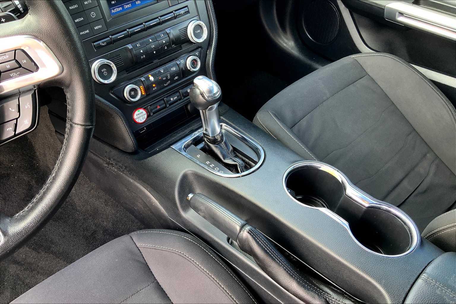2017 Ford Mustang GT photo 10