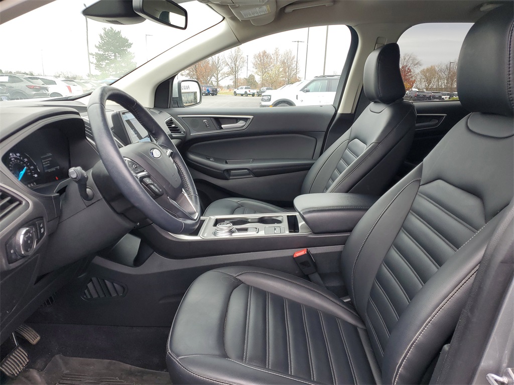 2024 Ford Edge SEL photo 4
