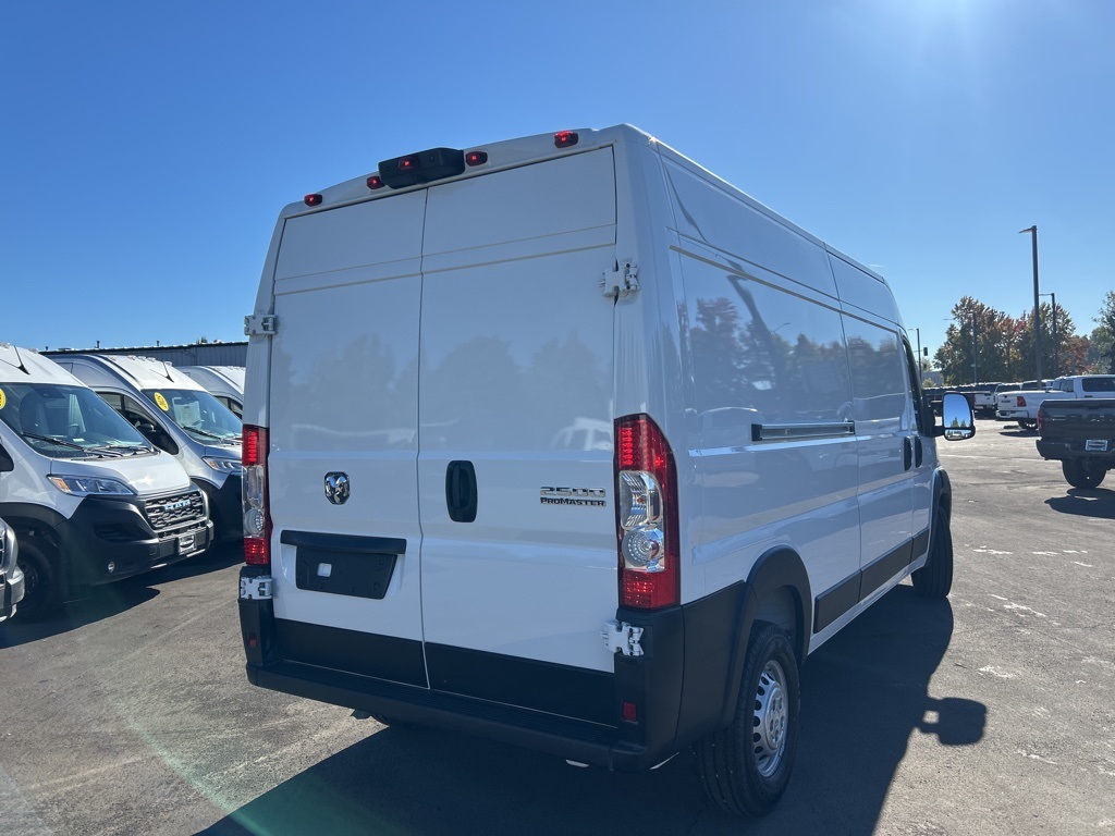 2025 Ram ProMaster 2500 photo 4