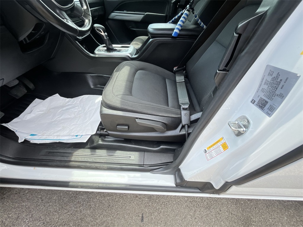 2022 Chevrolet Colorado LT photo 12