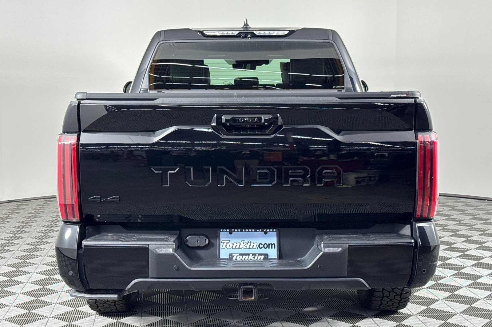2022 Toyota Tundra Platinum photo 5