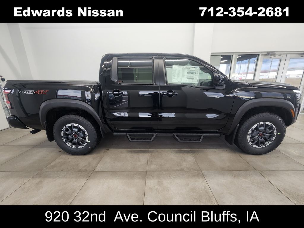 2026 Nissan Frontier PRO-4X's photo