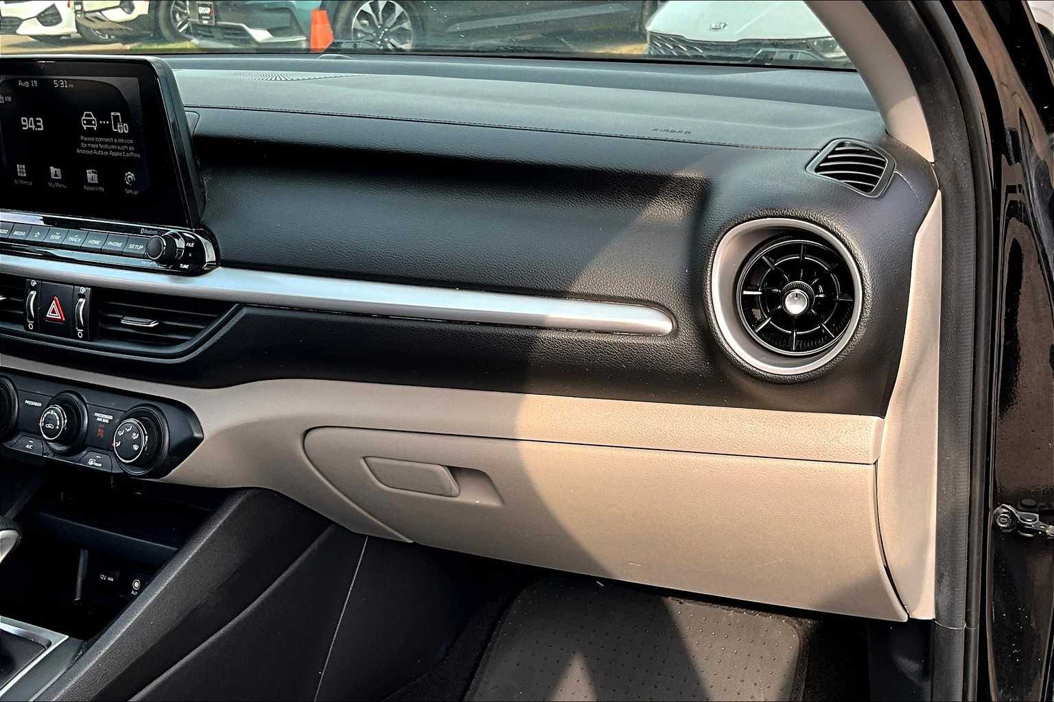 2020 Kia Forte FE LXS photo 16