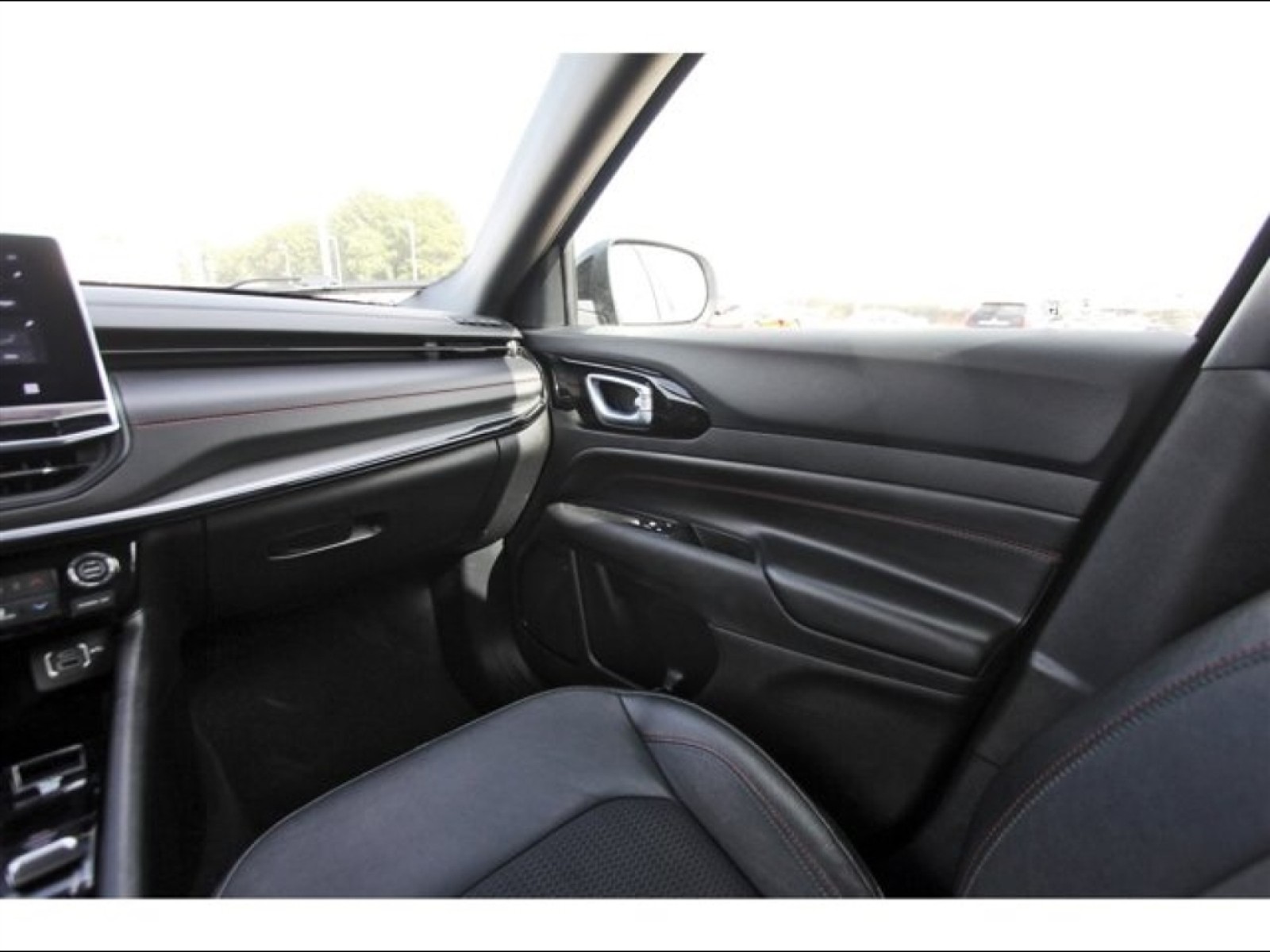 2024 Jeep Compass Trailhawk - 11