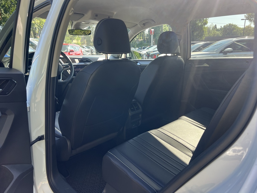 2022 Volkswagen Tiguan SE photo 18