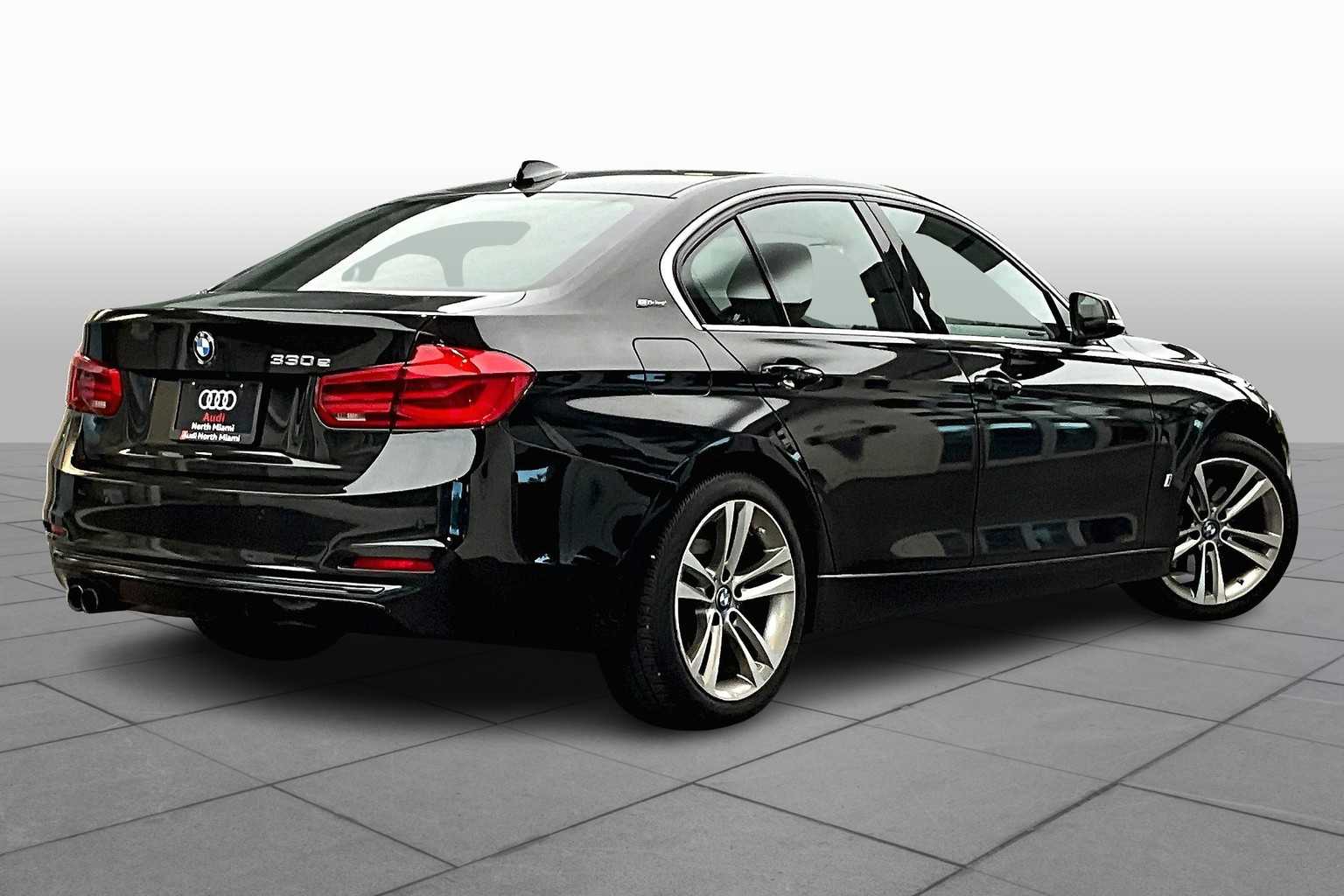 2017 Bmw 330e 3-Series photo 11