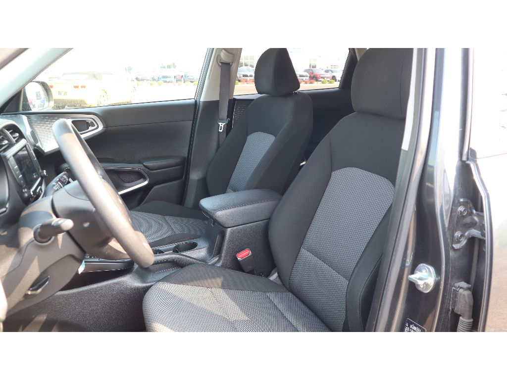 2023 Kia Soul LX photo 8