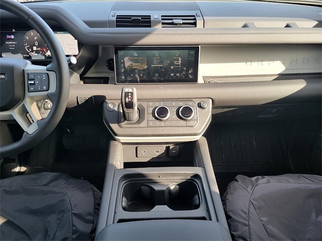 2024 Land Rover Defender 110 S photo 12