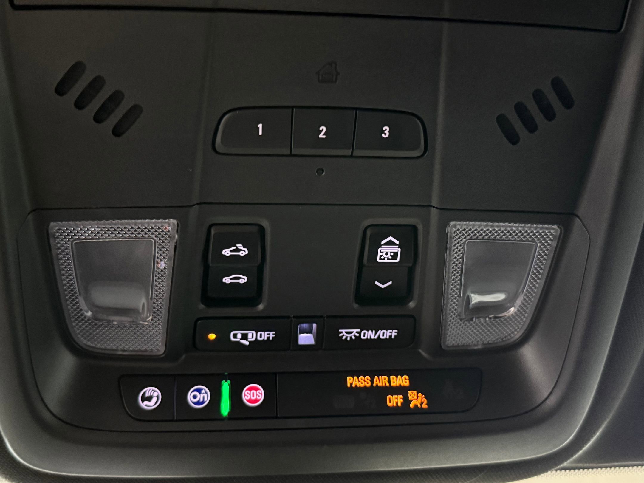 2025 Cadillac XT6 Luxury photo 33
