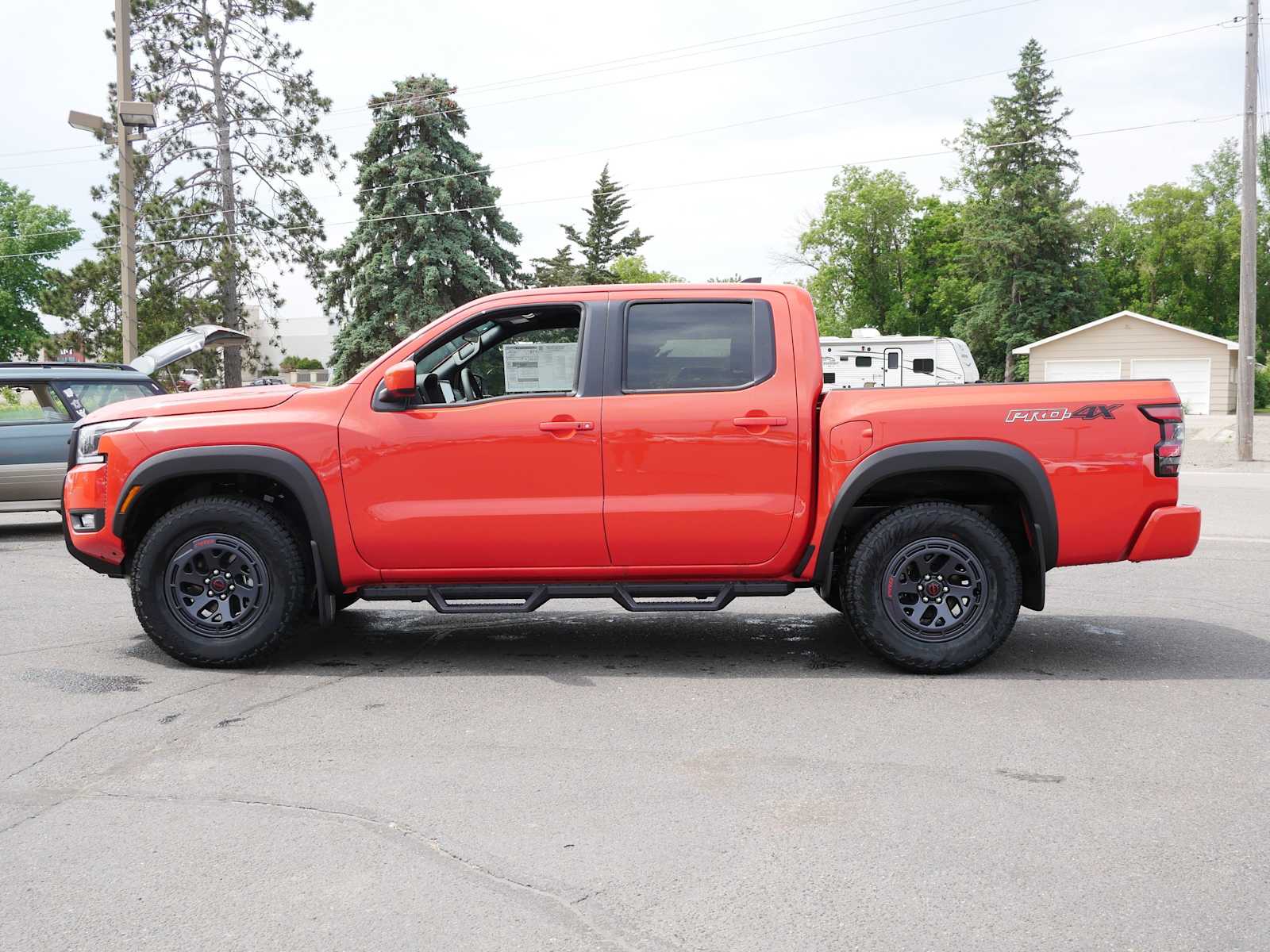2025 Nissan Frontier PRO-4X photo 4