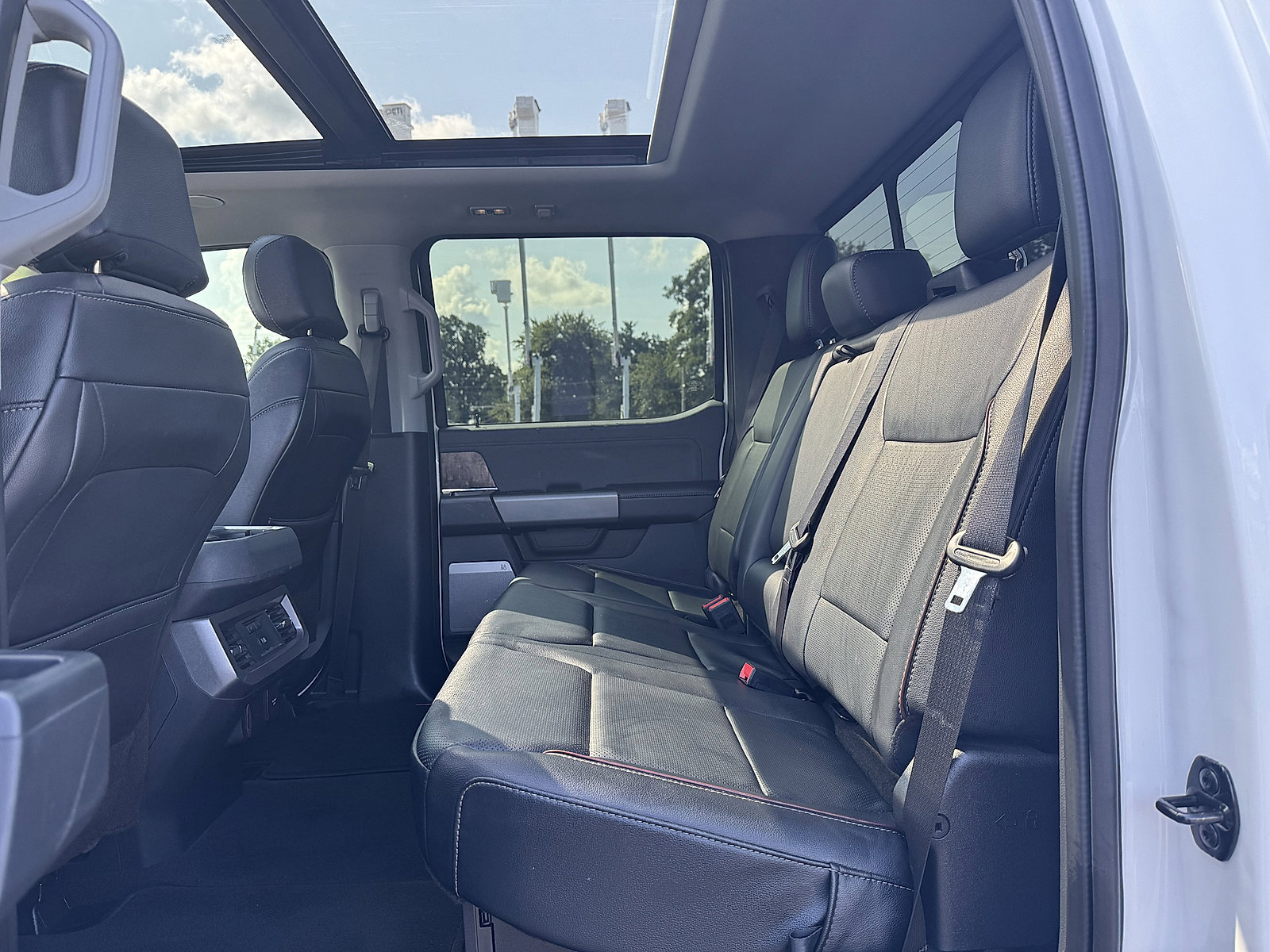 2023 Ford F-250 Lariat photo 9