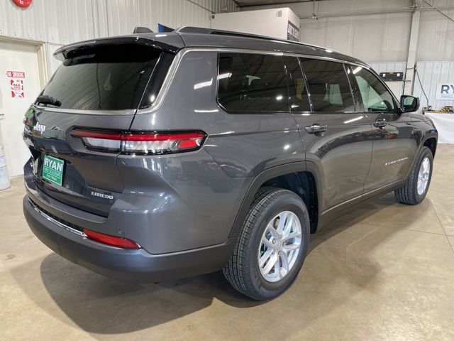 2025 Jeep Grand Cherokee Laredo photo 5
