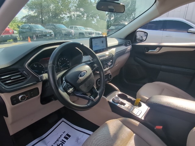 2022 Ford Escape Hybrid SEL photo 12