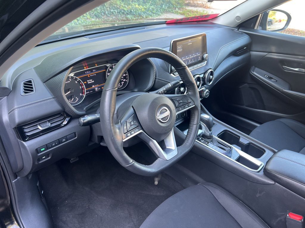 2024 Nissan Sentra SV photo 4