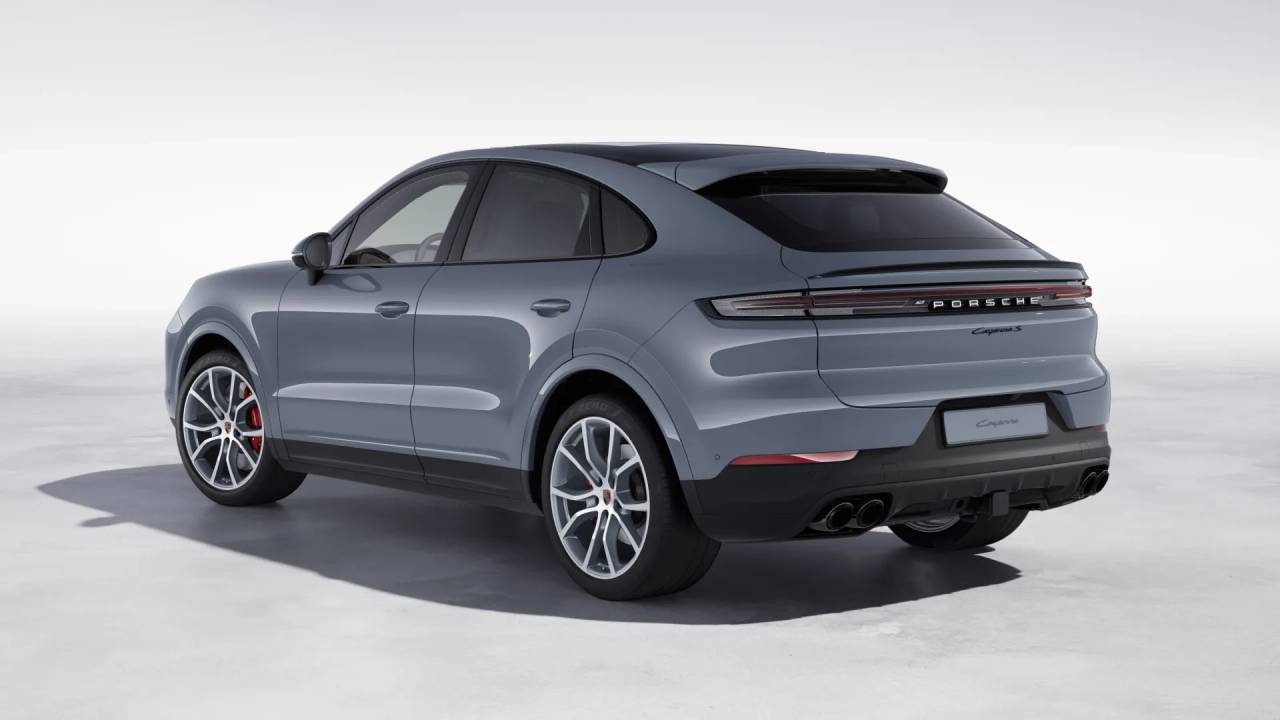 2025 Porsche Cayenne S photo 3