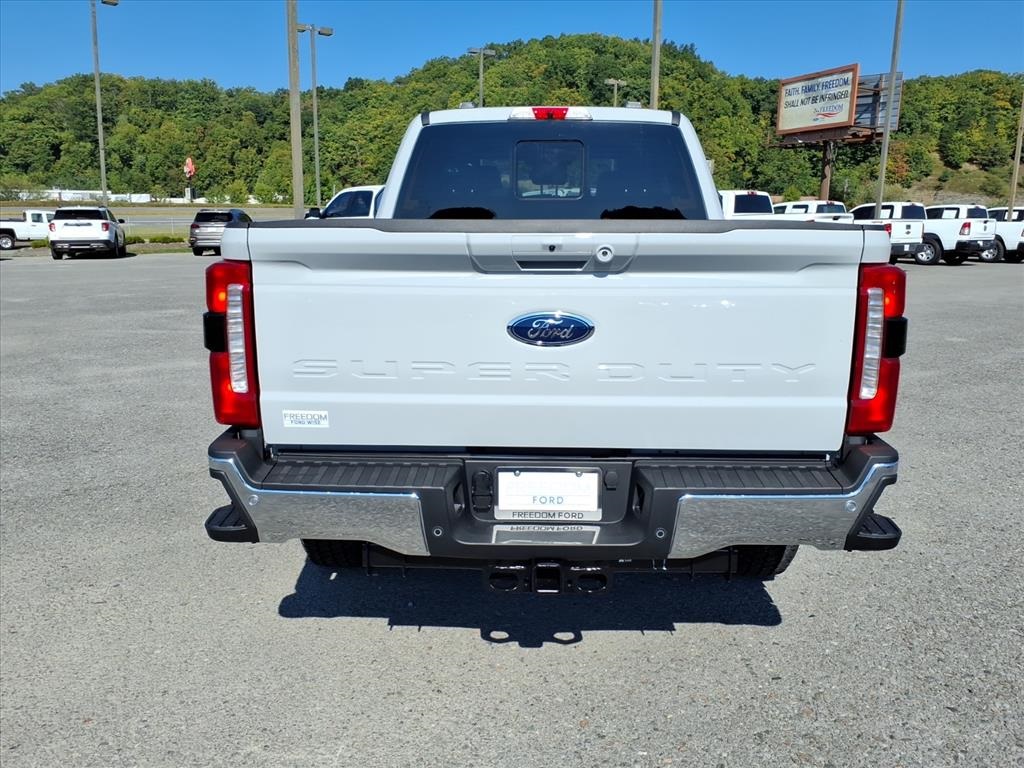 2026 Ford F-250 Lariat photo 4