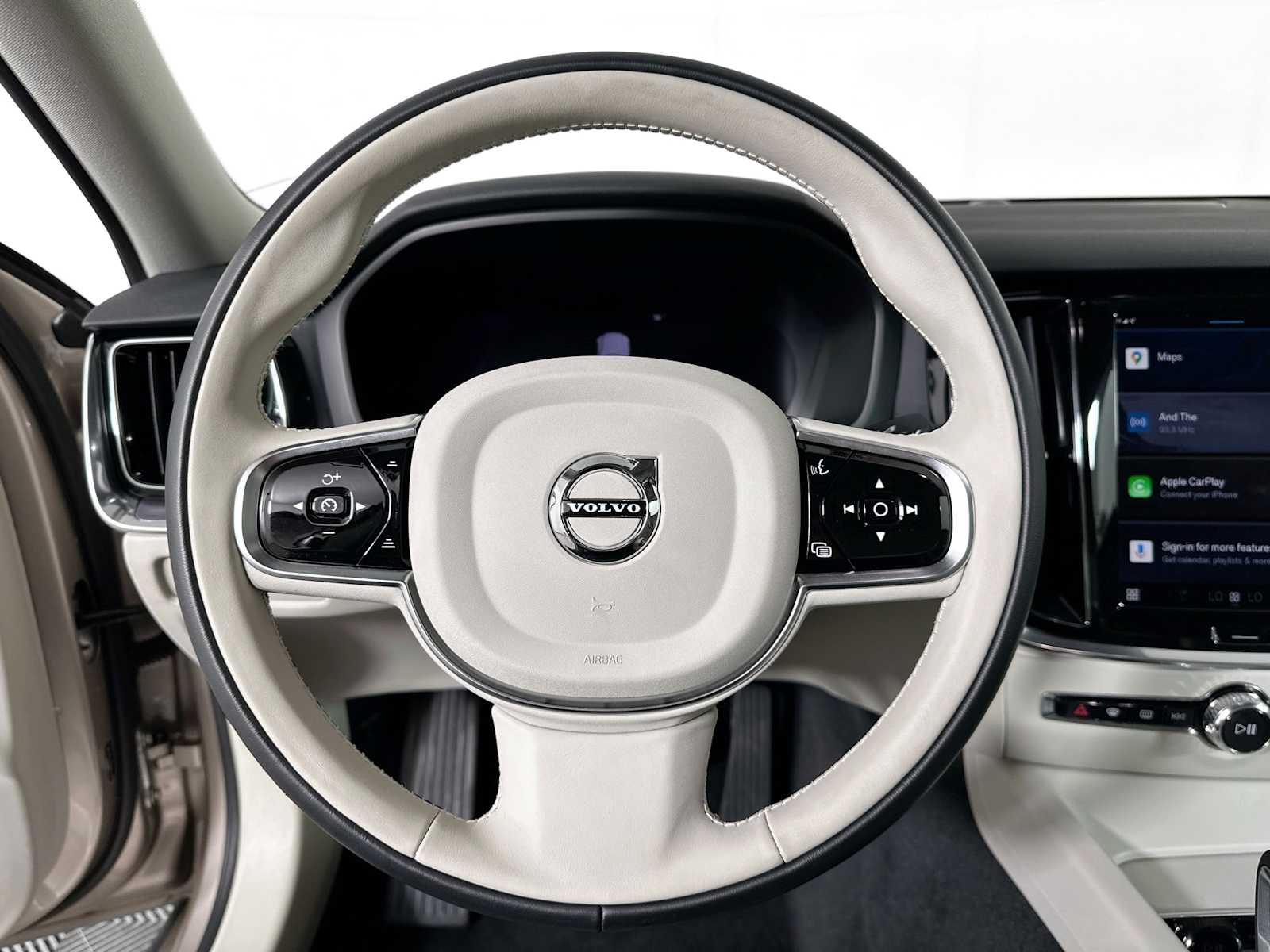 2025 Volvo S60 B5 Core photo 11