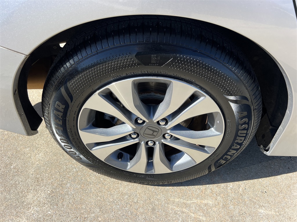 2014 Honda Accord LX photo 14