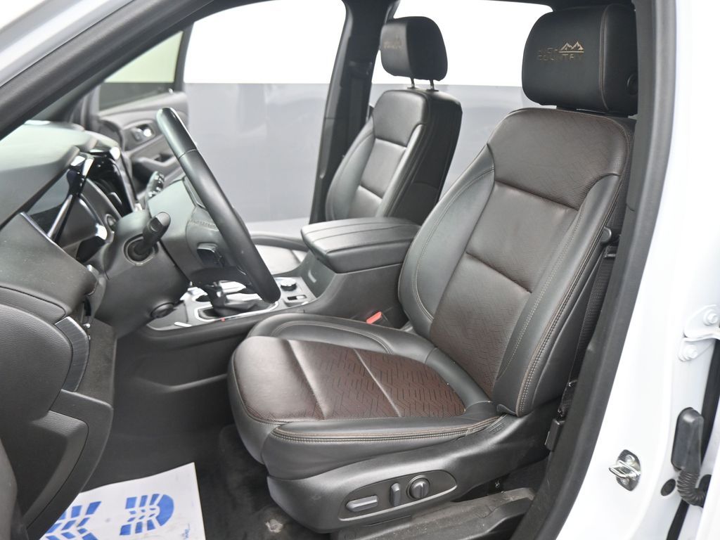 2023 Chevrolet Traverse High Country photo 37