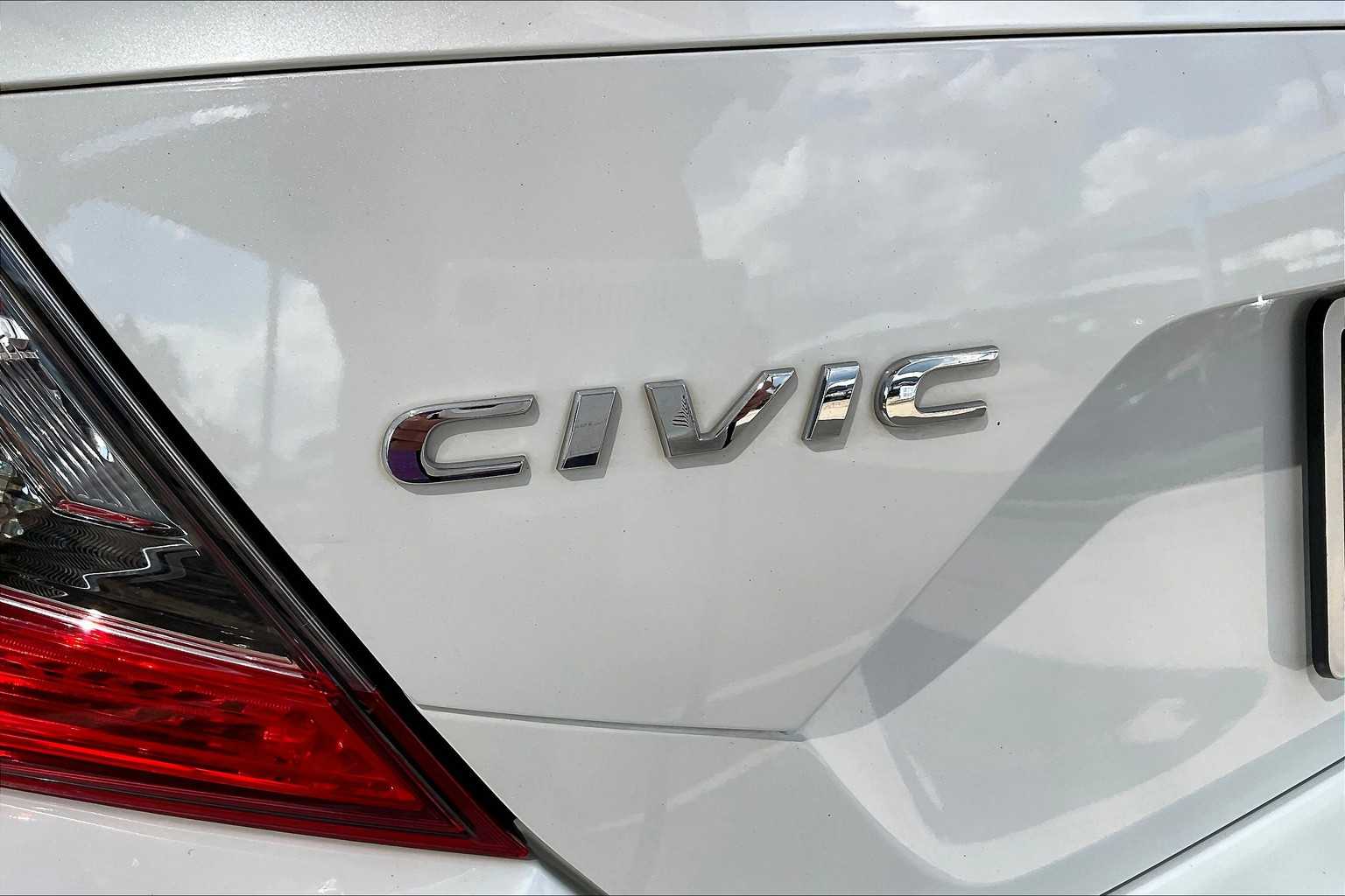 2018 Honda Civic EX-T photo 29