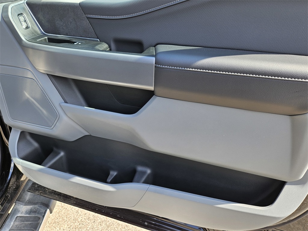 2025 Ford F-150 XLT photo 30