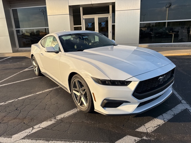 2025 Ford Mustang EcoBoost photo 8