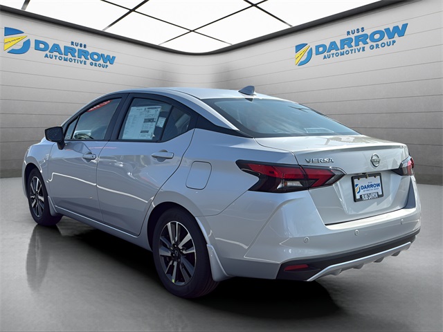 2025 Nissan Versa 1.6 SV photo 3