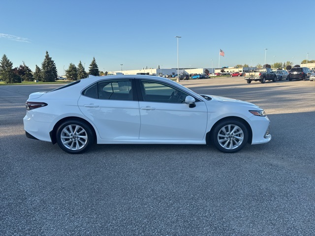 2024 Toyota Camry LE photo 3