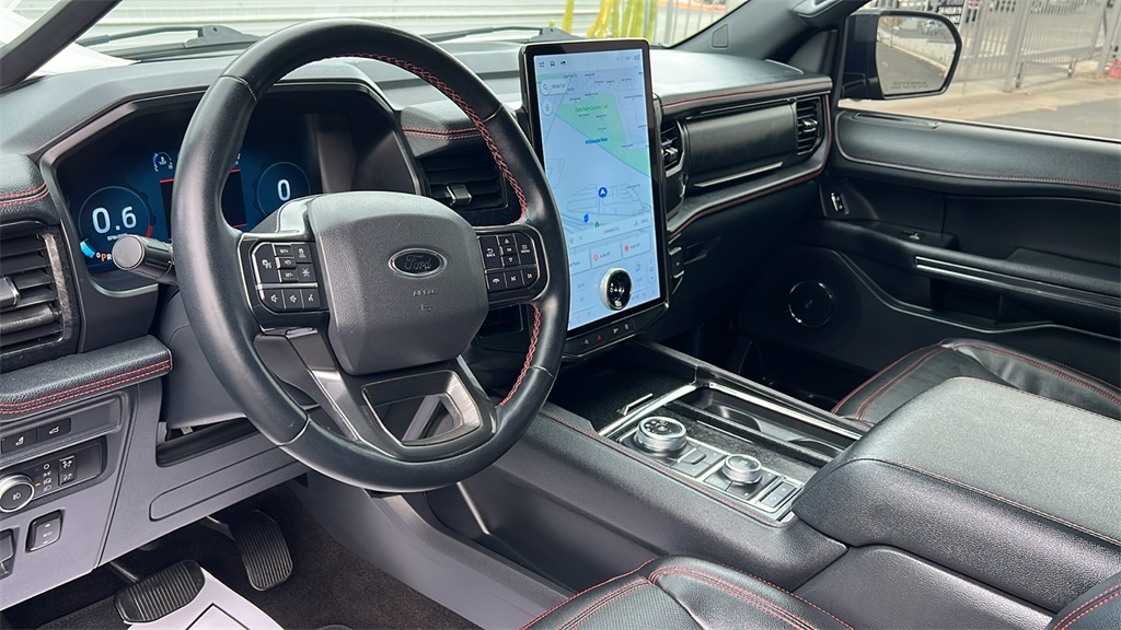 2022 Ford Expedition Limited photo 9