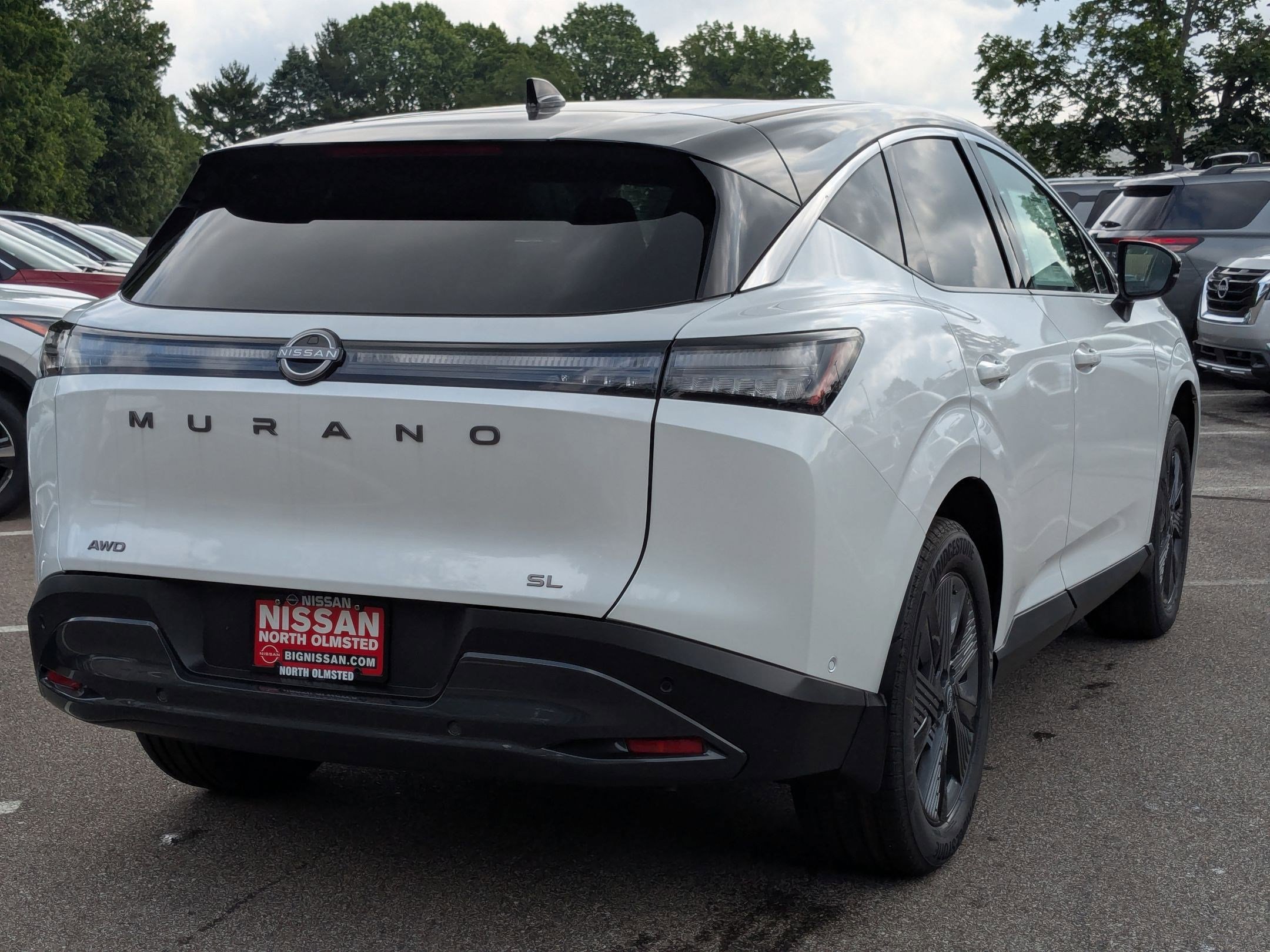 2025 Nissan Murano SL photo 2