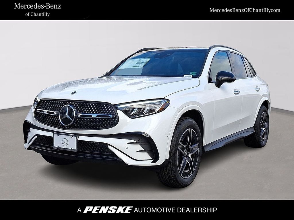 2025 Mercedes-Benz GLC Base's photo