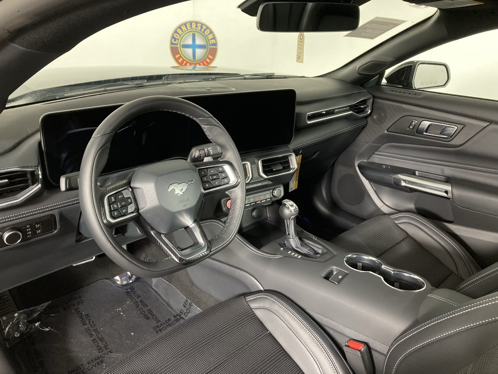 2025 Ford Mustang GT Premium photo 12